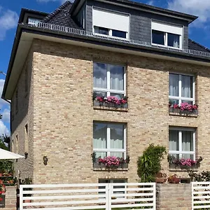 Caroline Apartment