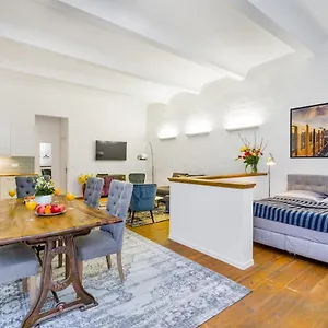 Appartement The Melchior, Luxury Industry Loft In Mitte Up To 5 Ppl With 2 Bath, Berlijn